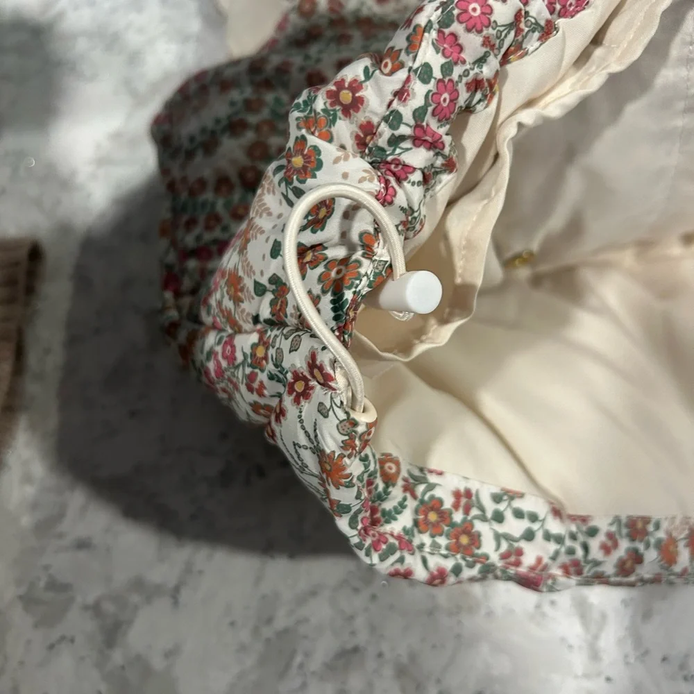 LOFT Floral Puffer Vest Medium - Picture 3 of 6